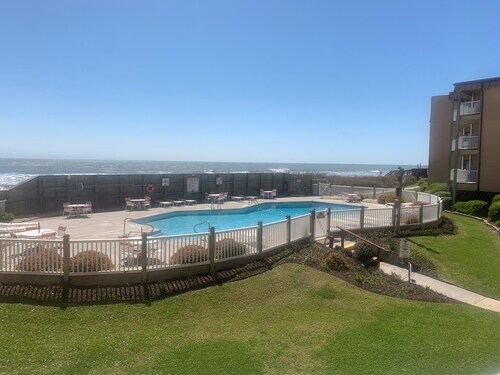 Paradise awaits! Beachfront condo with everything you need!