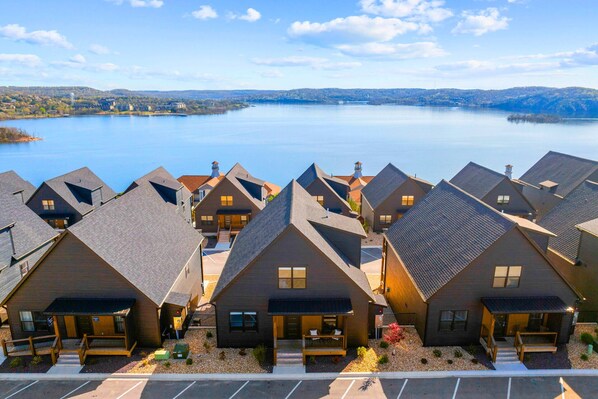 Exterior - Karaoke Fun! Hot Tub Bunk Slide Lake Views Pools (Branson)