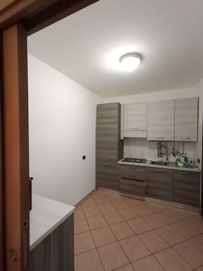 Frigorífic, forn, placa de cuina i rentaplats