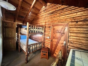 2 bedrooms, bed sheets
