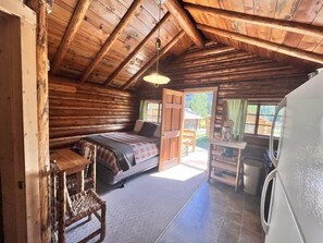 2 bedrooms, bed sheets