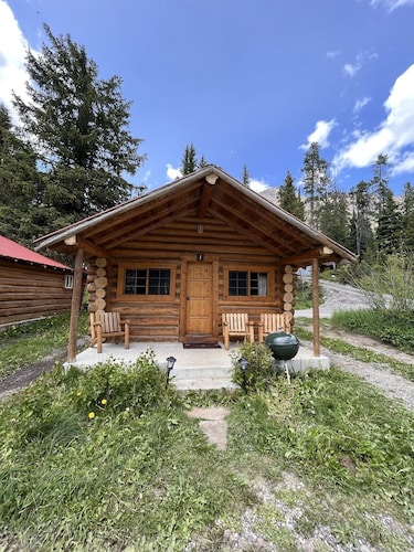 Comfortable Cabin next to Yellowstone National Park