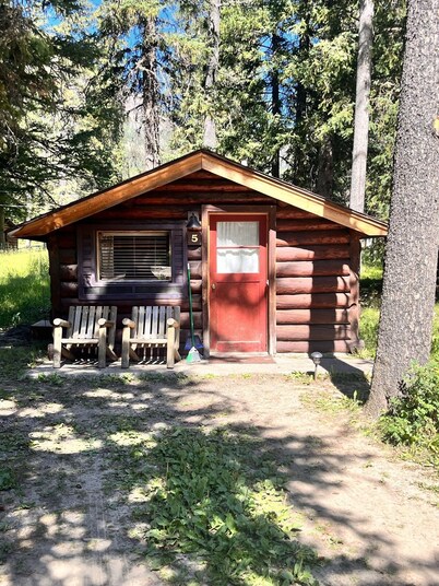 Comfortable Cabin next to Yellowstone National Park