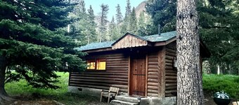Comfortable Cabin next to Yellowstone National Park