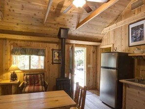Interior - Comfy cabin is situated on the Silver Gate property which overlooks 10,000ft tall mountain peaks surrounding the town. (SILVER GATE)