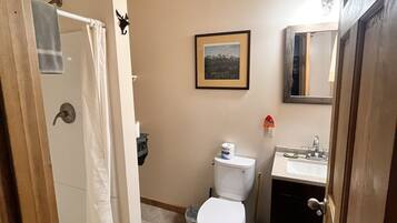 Shower, towels
