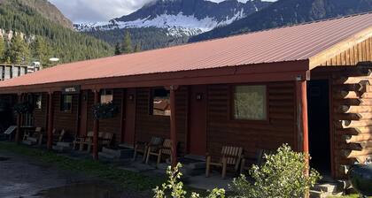 Newly Remodeled Motel Room with 1 Queen Bed, Bathroom with shower. Mini Fridge, Coffee Maker. Situated close to the General Store in Silver Gate, MT