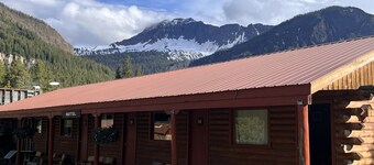 Newly Remodeled Motel Room with 1 Queen Bed, Bathroom with shower.  Full Kitchen. Situated close to the General Store in Silver Gate, MT