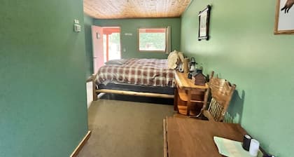 Newly Remodeled Motel Room with 1 Queen Bed, Bathroom with shower. Full Kitchen. Situated close to the General Store in Silver Gate, MT