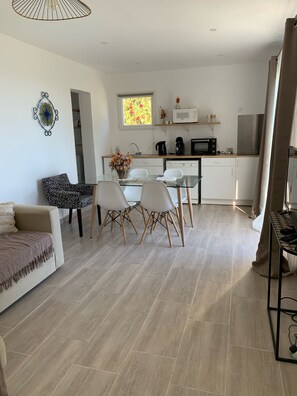 Interior - Charmant T2 vue mer (Bastia)