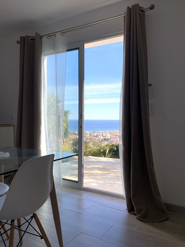 Interior - Charmant T2 vue mer (Bastia)