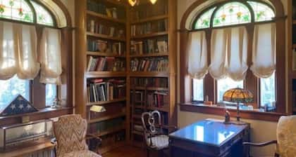 Historic home in the heart of Poplar Bluff