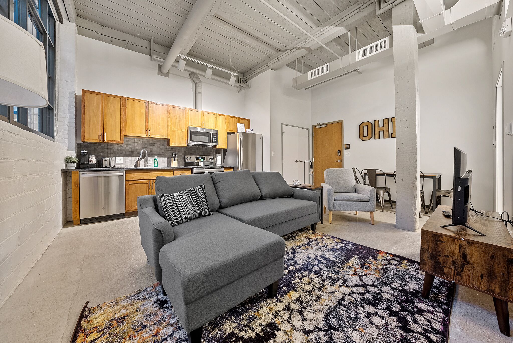 Industrial Chic 1BD loft in Downtown Cleveland!