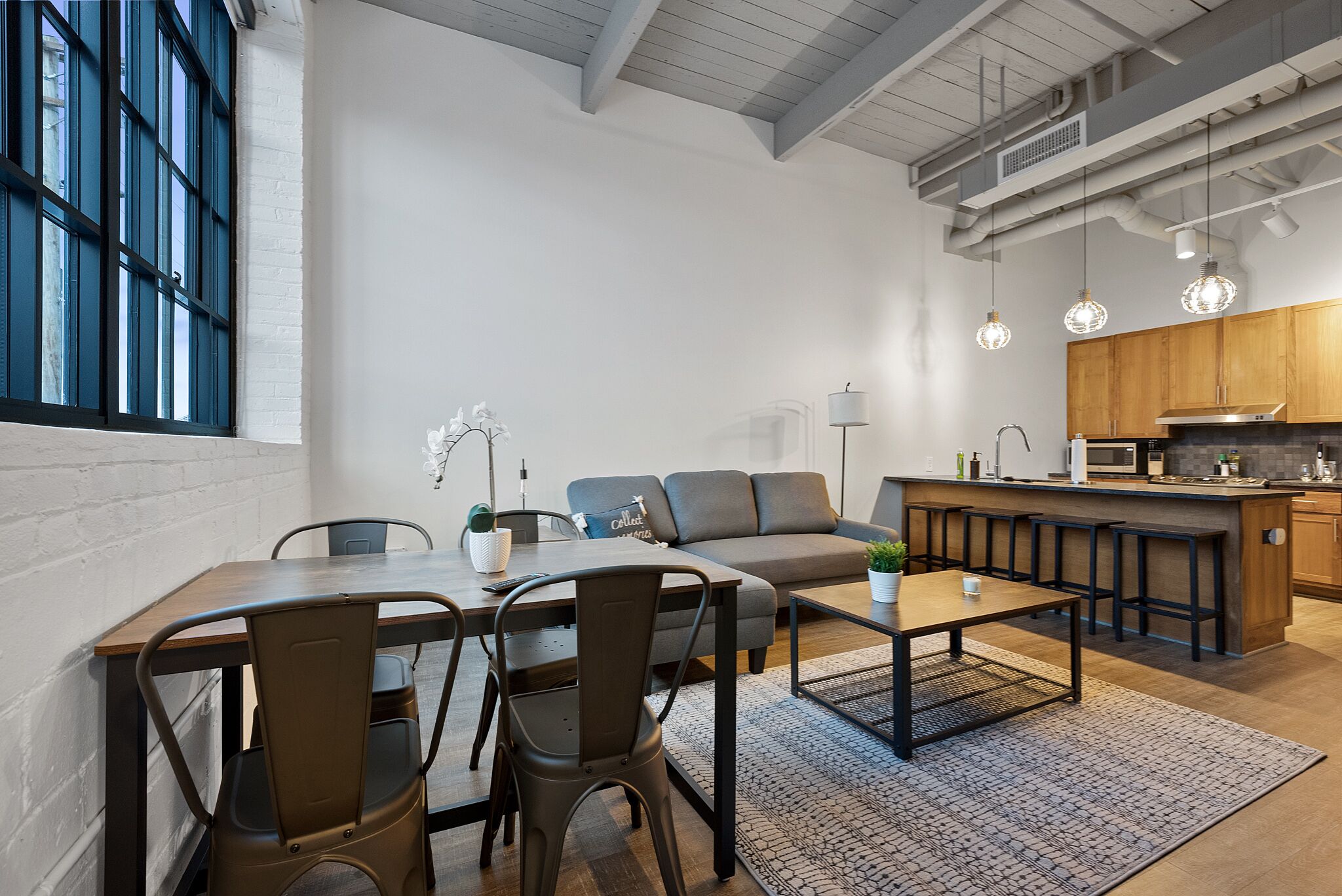1BD Industrial Loft in Downtown Cleveland