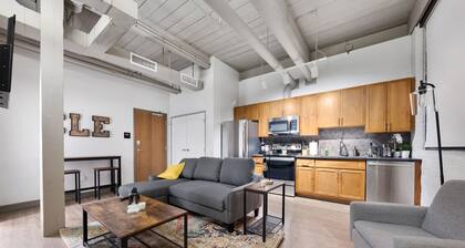 1BD Industrial Style Loft in DT Cleveland!