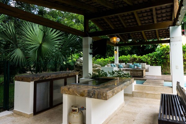 BBQ/picnic Area - Villa Uxmal by BVR (Playa del Carmen)
