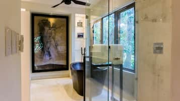 Exclusive Villa | Bathroom | Hair dryer, towels, soap, shampoo