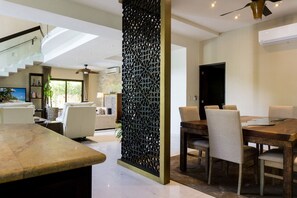 Exclusive Villa | Dining room - Villa Uxmal by BVR (Playa del Carmen)