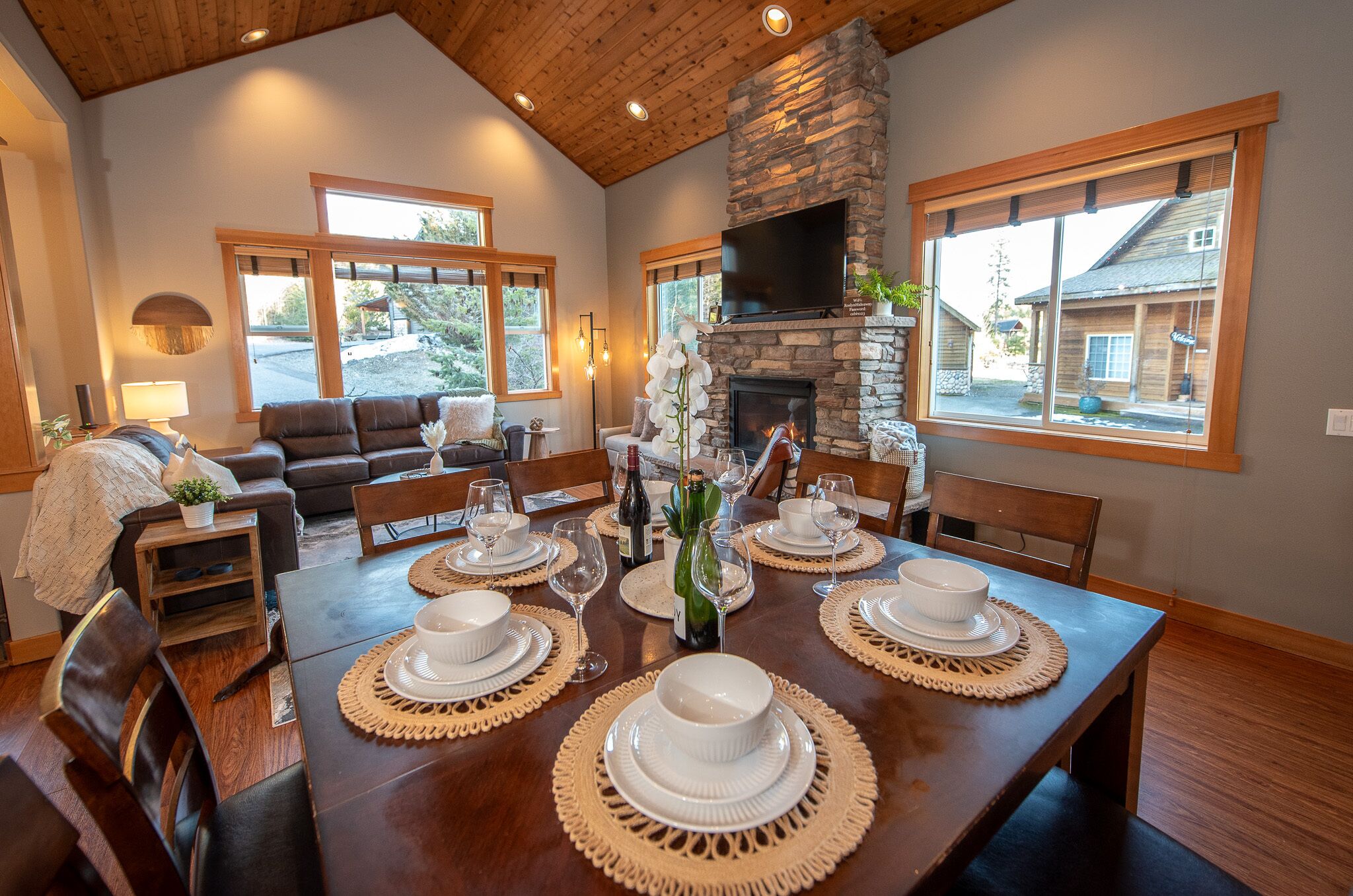 NEW! Peaceful cabin | Game room | Private hot tub | Seasonal Pool | Dogs OK