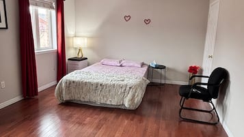 Premium Room | Free WiFi, bed sheets