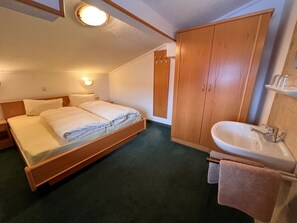 3 chambres, accès au Wi-Fi (inclus)