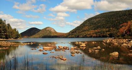 Oceanfront Cottage at Acadia National Park, Bar Harbor/Otter Cottage
