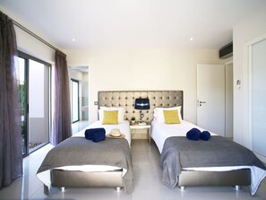 2 bedrooms, iron/ironing board, travel crib, free WiFi