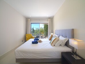 2 bedrooms, iron/ironing board, travel crib, free WiFi