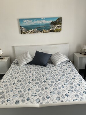 3 soverom, strykejern/-brett, wi-fi og sengetøy