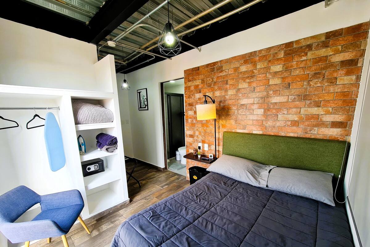 Standard Double Room | Premium bedding, in-room safe, desk, blackout curtains