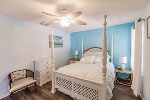 2 bedrooms, internet, bed sheets - 6061 EPW - Standard - Steps from the Intracoastal Waterway (Sarasota)