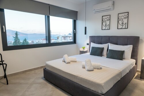 Moderne Villa mit Meerblick Große Terrasse Großer Balkon Neubau 500m vom Strand