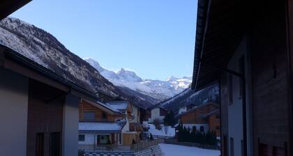 Confortable appartement pour 6 personnes avec WIFI, TV et balcon