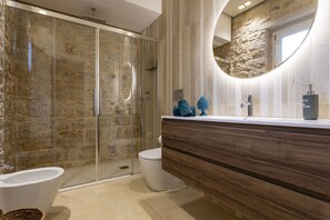 Hair dryer, towels - Villa Trifilla - Luxury villa with pool (Serrauccelli)