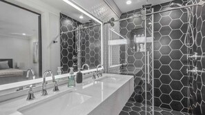 Interior - Sunsets on 11th by Avantstay Resort-style Pool + Hot Tub Game Room (Phoenix)