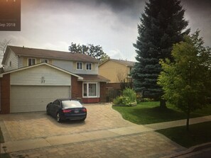 Exterior - Clean and Quite (Toronto)