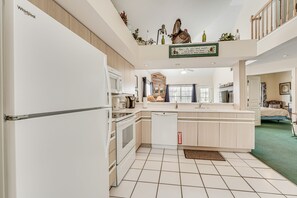 Microonde, forno, piano cottura, lavastoviglie