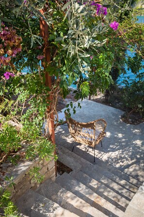 Property grounds - Family summerhouse by the sea (Bobovišca na moru)