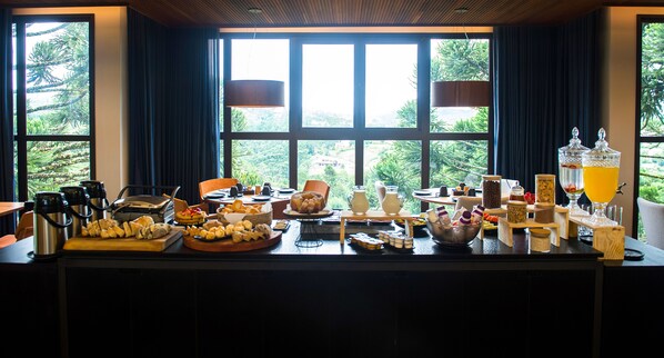 Petit déjeuner buffet compris tous les jours