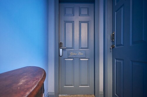 Gains Law @ Arlington House Hotel: Boutique Self Check-In Ensuite Room in Wooler