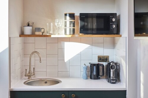 Hedgehope @ Arlington House Hotel: Boutique Self Check-In Ensuite Room in Wooler