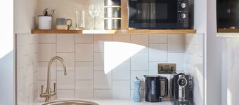 Hedgehope @ Arlington House Hotel: Boutique Self Check-In Ensuite Room in Wooler