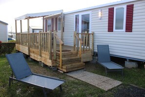 Terrace/patio - Mobil-home 6-8 Personnes Dans un Camping g 4 Étoiles (Litteau)