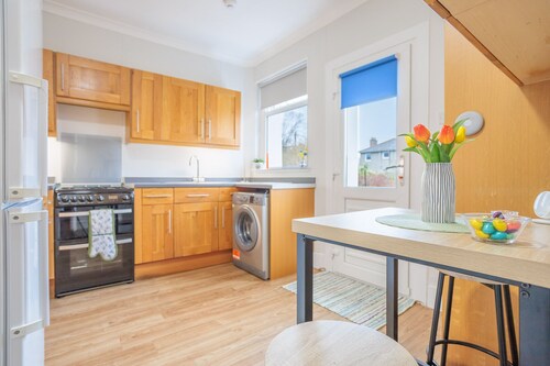 Stylish Two Bedroom Apartment in Perth, Heart of Scotland!