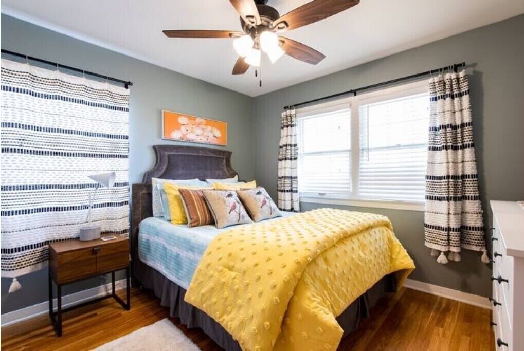 2 bedrooms, travel crib, WiFi, bed sheets