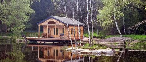 Enceinte de lâhĂ©bergement