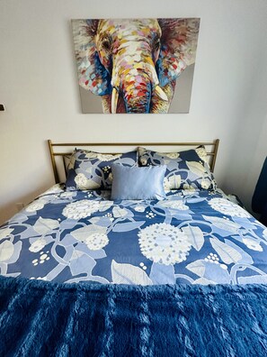 1 soverom, strykejern/-brett, reiseseng for barn og wi-fi