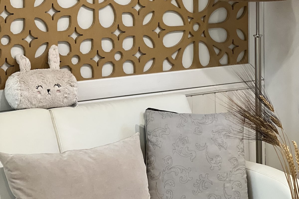 Studio Suite có thiết kế đặc trưng | Bộ đồ giường cao cấp, chăn bông, nệm cao su hoạt tính (memory foam)