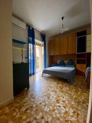 1 soverom, strykejern/-brett, wi-fi og sengetøy