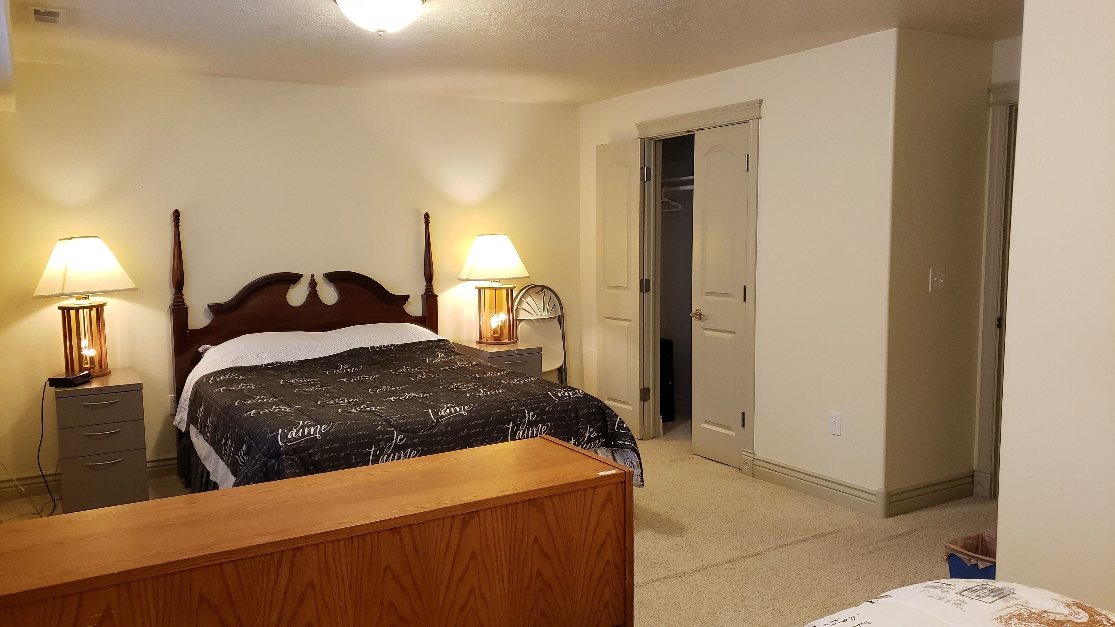 3 habitaciones, escritorio, wifi gratis y ropa de cama 